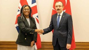 Türkiye Ticaret Bakanı Muş, İngiltere’de temaslarda bulundu
