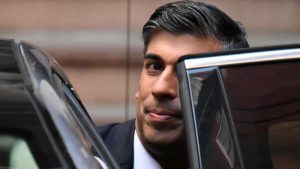 Emniyet kemeri takmayan Başbakan Rishi Sunak’ın cezası belli oldu