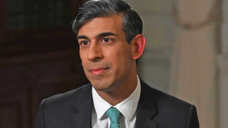 İngiltere Başbakanı Sunak, özel sağlık hizmeti alıp almadığını söylemeyi reddetti