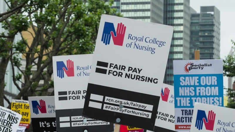 İngiltere ve Galler’de hemşireler yeniden greve gidiyor