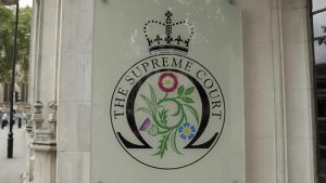 İngiltere’de göçmenlerin Ruanda’ya gönderilmesi planına yönelik itiraz kabul edildi