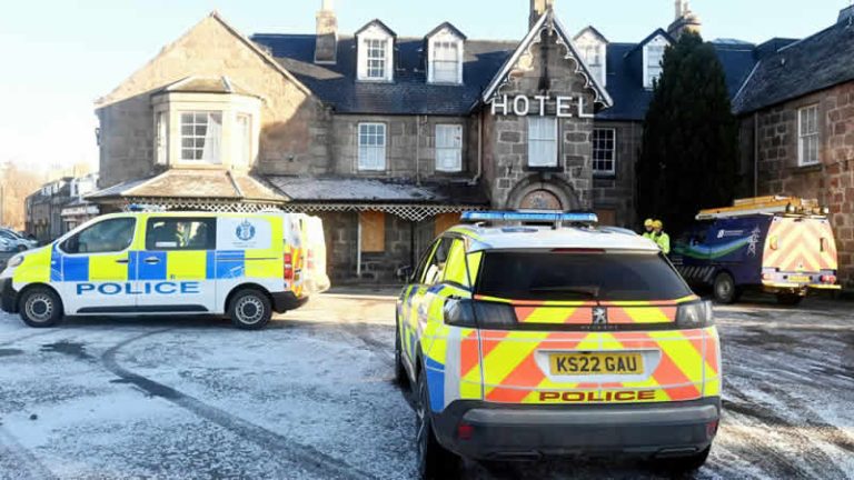 İskoçya’da terk edilmiş bir otelde esrar çiftliği tespit edildi