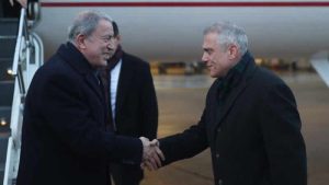 Milli Savunma Bakanı Akar’dan İngiltere ziyareti