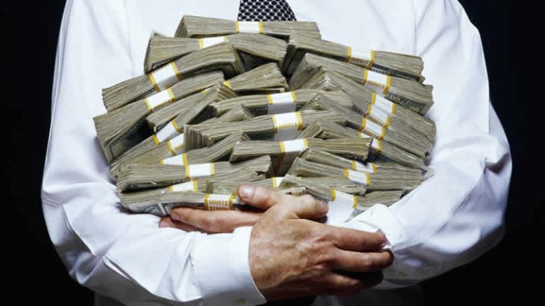 Rus asıllı milyarder, İngiltere’nin en büyük vergi mükellefi seçildi