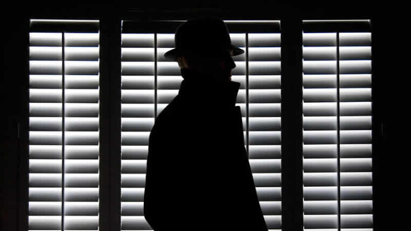 Futbol antrenörü çift taraflı ajan çıktı