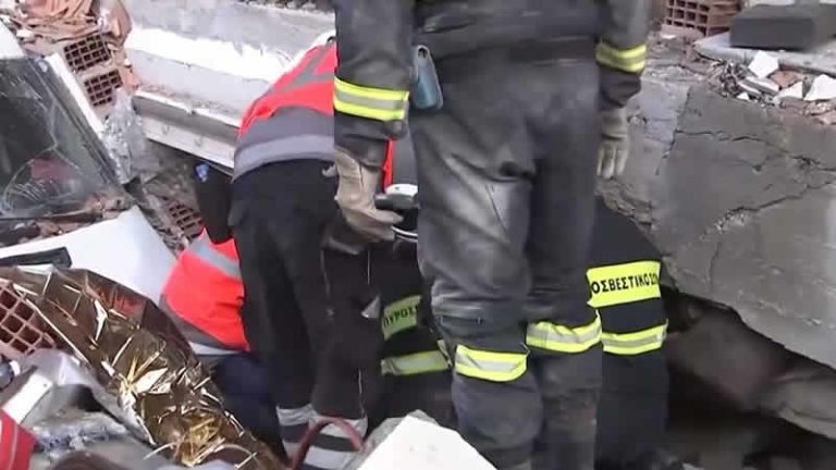 Miçotakis: Yunanlar ve Türkler hayat kurtarmak için birlikte savaşıyorlar