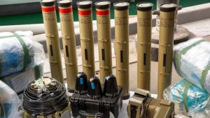 İngiltere, İran yapımı kaçak silahlara el koydu