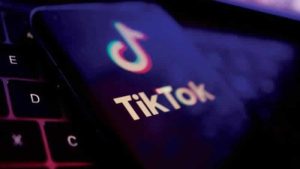 İngiltere, devlet kurumlarında TikTok’u yasaklamayı planlıyor