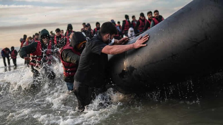 İngiltere kaçak göçmenler için yeni yasayı duyurmaya hazırlanıyor