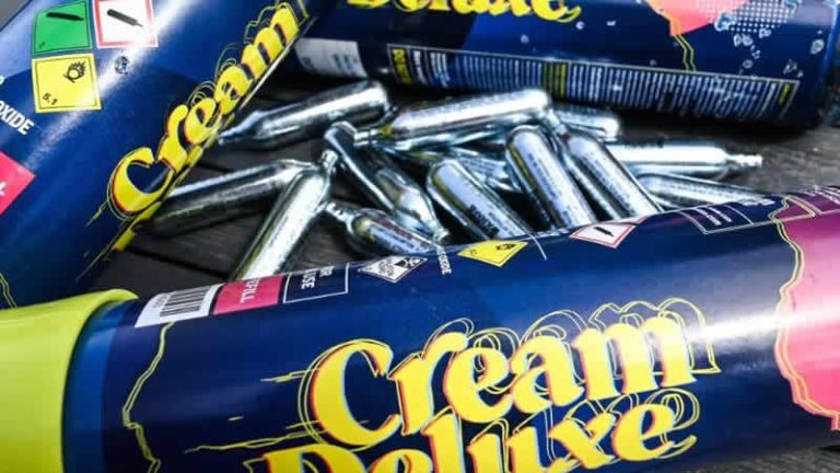 İngiltere’de “gülme gazı” yasaklanıyor