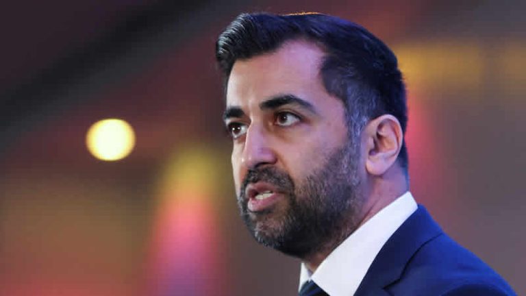 İskoçya’da Pakistan kökenli Müslüman Hamza Yusuf başbakan seçildi