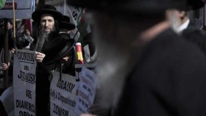 İsrail Başbakanı Netanyahu İngiltere’de protestolarla karşılandı