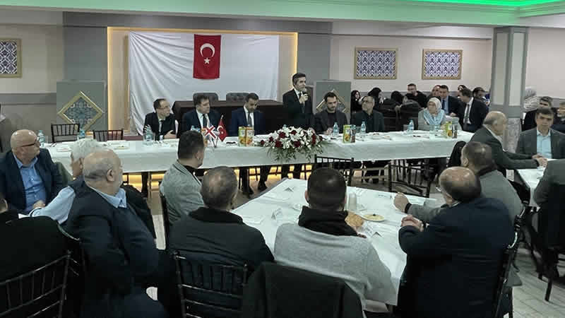 İngiltere’de Uluslararası Demokratlar Birliği’nden iftar programı
