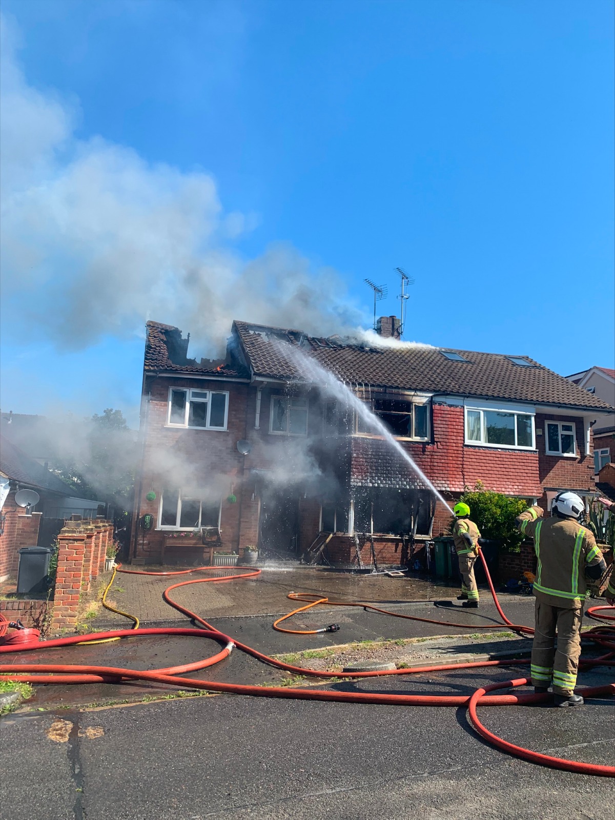 14 yaşındaki kız çocuğu yangında öldü