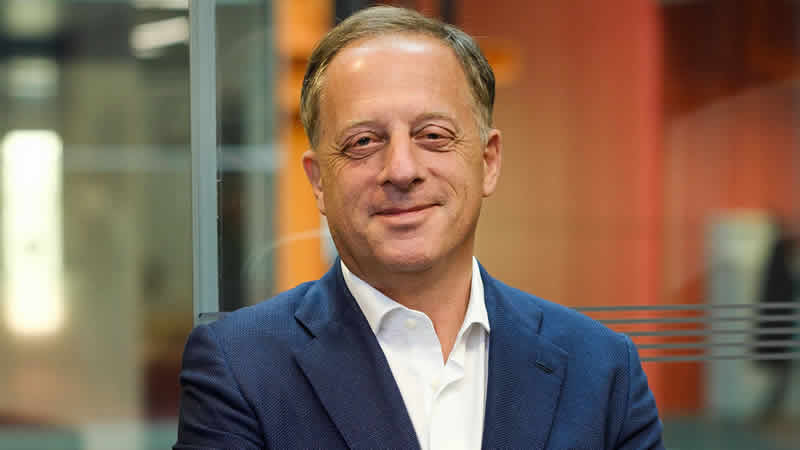 Boris Johnson’un kredi almasına yardımcı olan BBC Mütevelli Heyeti Başkanı istifa etti