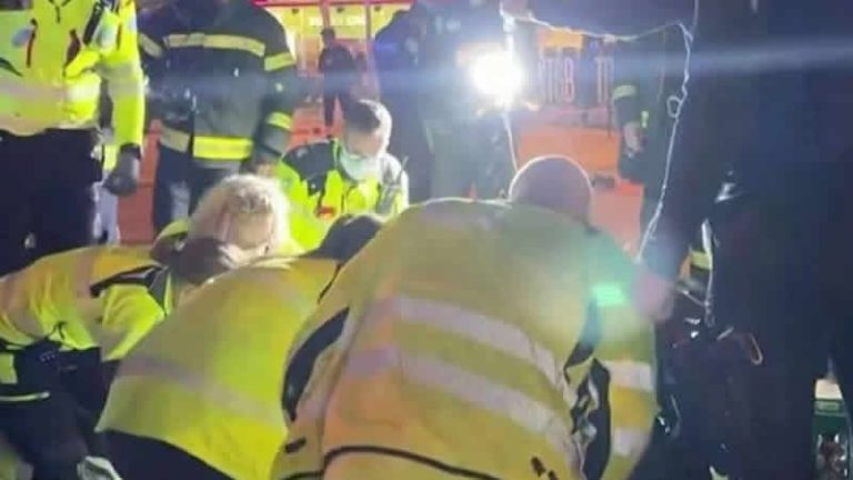 Garsonun yaktığı maytap sonucu iki kişi öldü