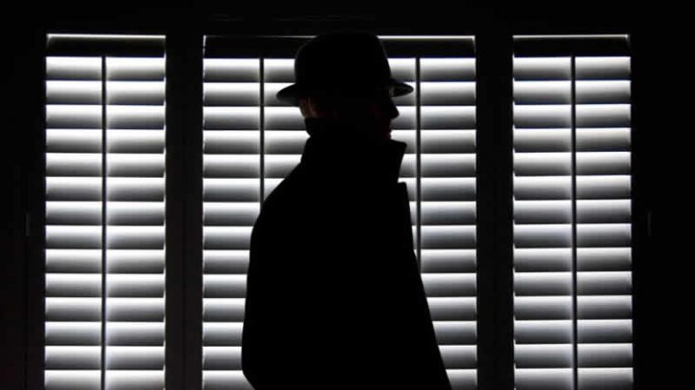 Cihatçı asker kılığındaki İngiliz casus kendi çocuğunu öldürdü