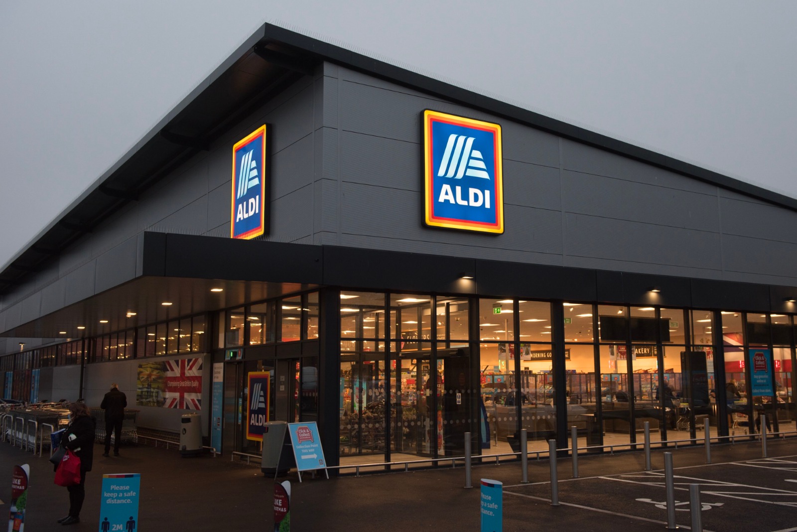 Aldi İngiltere’nin en ucuz süpermarket zinciri seçildi