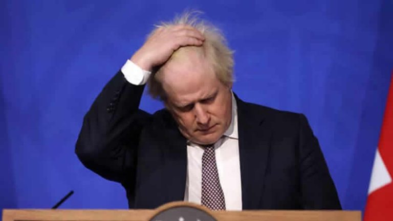 Boris Johnson’ın başı yine dertte!