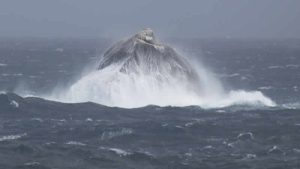 İngiliz öğretmen Atlantik’teki kayalıkta 60 gün geçirecek