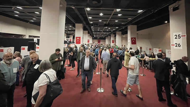 İngiltere’de Cumhurbaşkanı Seçimi için oy verme işlemi sürüyor