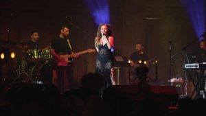 Londra’da sahne alan Cenk Eren ve Ziynet Sali mest etti