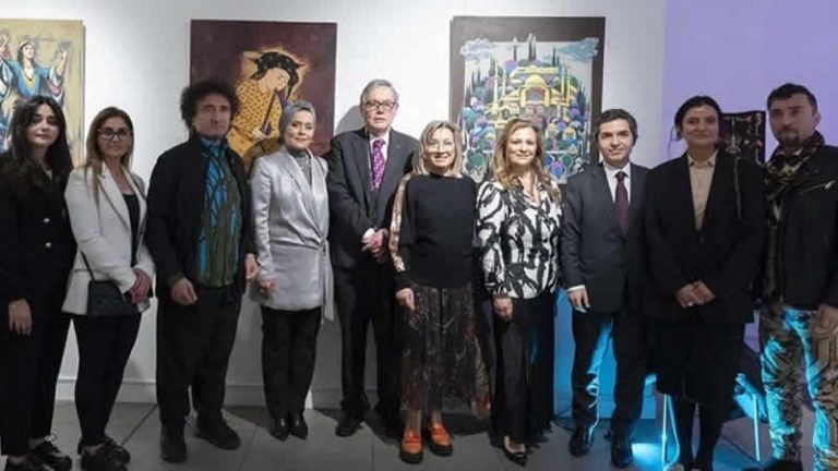 Londra’da Phoenix Türk ressamları karma resim sergisi