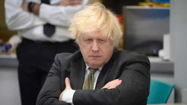 Boris Johnson’ın eski telefonundaki mesajlara bakılacak