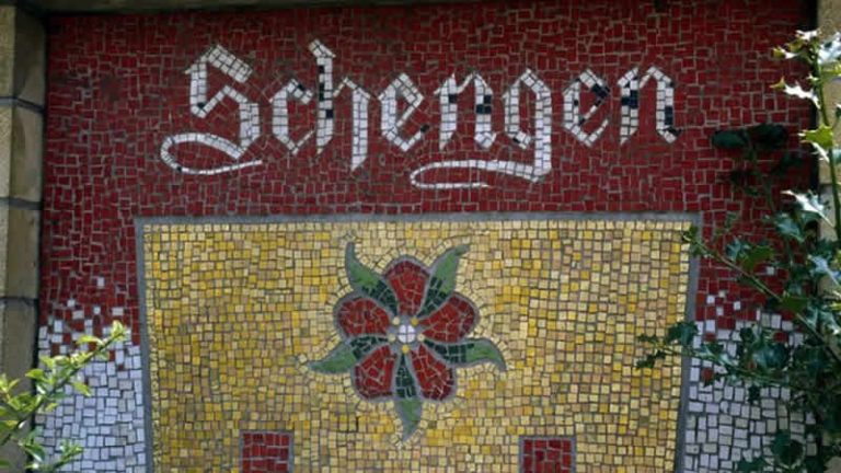 Avrupa’da seyahati değiştiren köy: Schengen