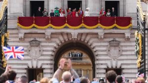 Kralı Charles’a 200 atlı, 70 uçaklı doğum günü kutlaması