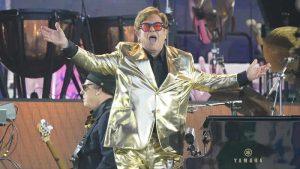 Elton John, İngiltere’de son konserini verdi