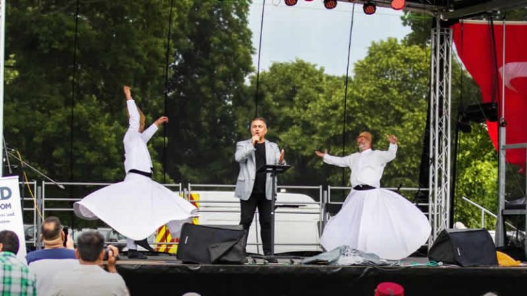 İngiltere’de “Luton Türk Kültür Festivali” düzenlendi