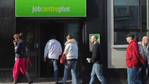 İngiltere’de işsizlik oranı beklentilerin altında
