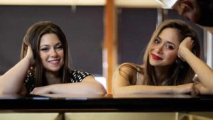 Piyanist kardeşlerden Londra’da depremzedeler için konser