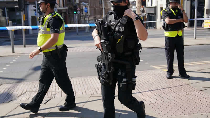 Nottingham’daki bıçaklı cinayet sonrası polis devriye gezecek