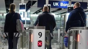 10 ve 11 yaşındaki çocuklar da artık ‘e-gate’ kullanabilecek