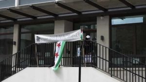 İsveç’te Kur’an-ı Kerim yakılması Londra’da protesto edildi