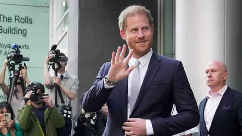 Prens Harry, The Mirror’dan 560 bin dolar talep ediyor