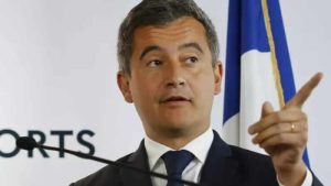 Fransa İçişleri Bakanı: İngiltere, düzensiz göçmenlerle ilgili mevzuatını değiştirmeli