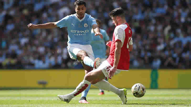 İngiltere Süper Kupası Arsenal’in oldu