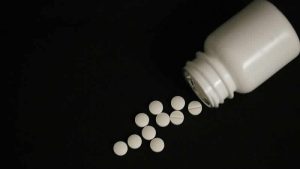 İngiltere’de 88 kişinin ölümünde Kanadalı ilaç satıcısının rolü araştırılacak