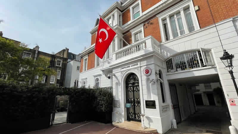 Londra Büyükelçiliği İletişim Müşavirliği için personel alım ilanı