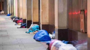 Londra’da sokakta uyuyan evsizlerin sayısı artıyor