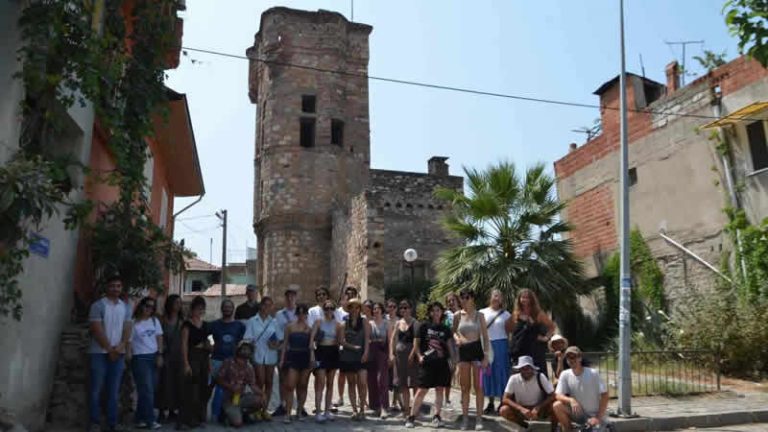 Londra’dan giden öğrenciler Koçarlı’ya hayran kaldı