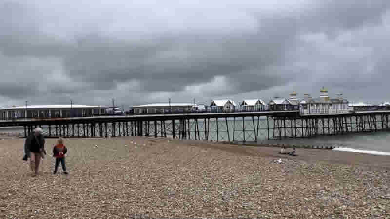 Yağmurdan kaçan İngilizler son dakika yaz tatili rezervasyonlarını artırdı