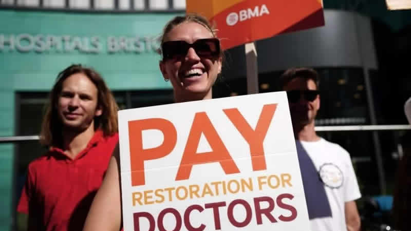 Asistan doktorlar ve danışmanlar birlikte greve gidecek