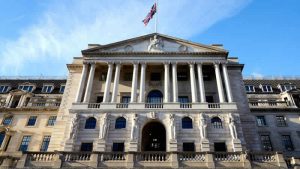 İngiltere Merkez Bankası faizi sabit tuttu