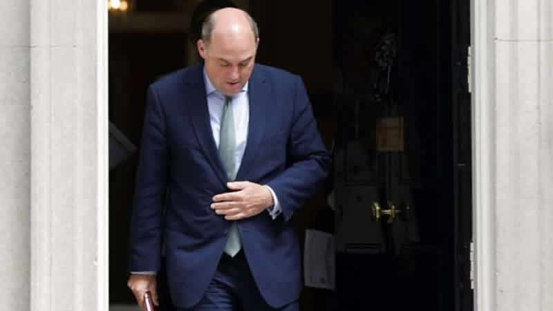 İngiltere Savunma Bakanı Ben Wallace istifa etti