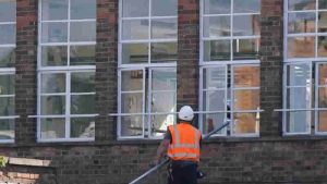 13 okul binası için güçlendirme ödeneğinin geri çekildiği ortaya çıktı