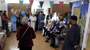 İngiltere’de 250 camide diğer din mensuplarına İslam tanıtıldı!